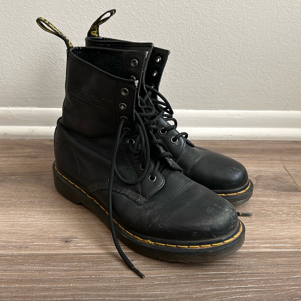Black Dr. Martens 1460 Smooth Leather Lace Up Boots